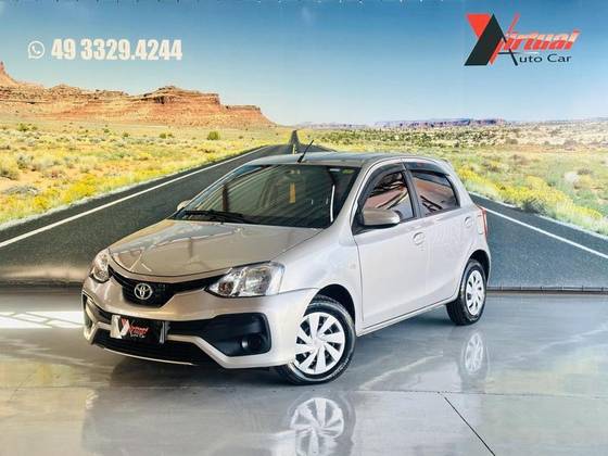 TOYOTA ETIOS 1.5 XS 16V FLEX 4P AUTOMÁTICO TOYOTA ETIOS 1.5 XS 16V FLEX 4P AUTOMÁTICO